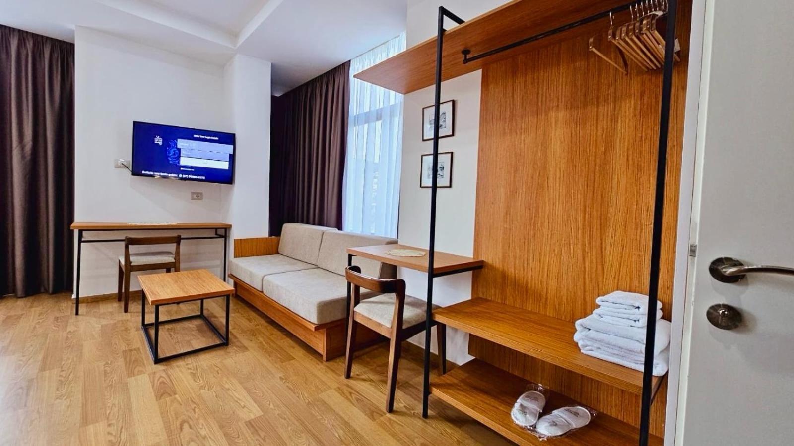 Hotel Republika Berat Buitenkant foto