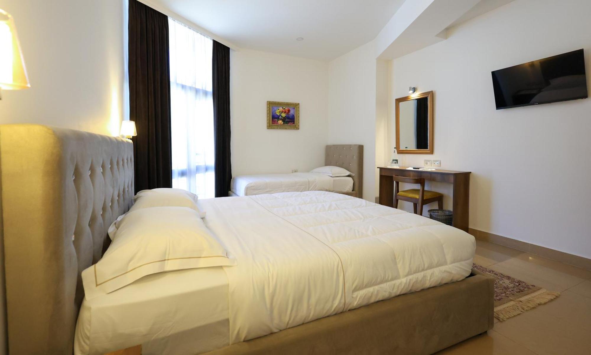 Hotel Republika Berat Buitenkant foto